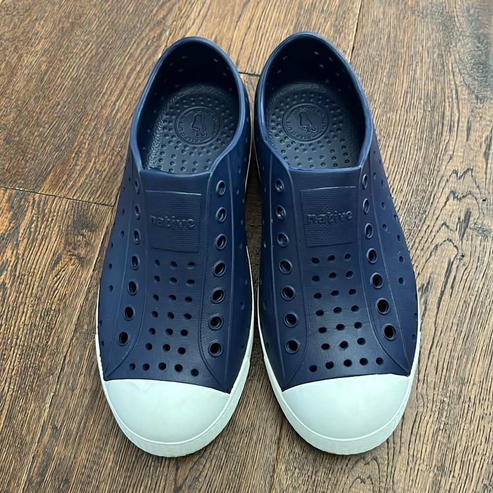 Native Navy Shoes Size J2